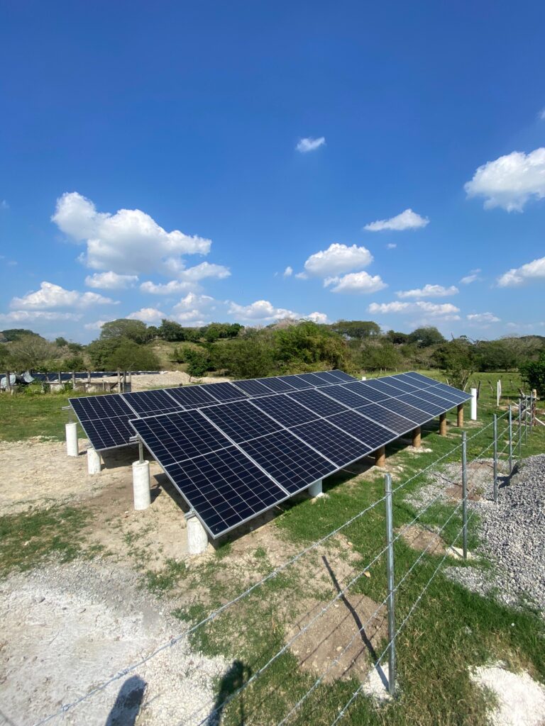 Sistemas de riego a medida para cada necesidad-bombeo solar